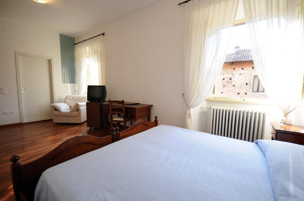 Guest House Domus 우르비노 외부 사진