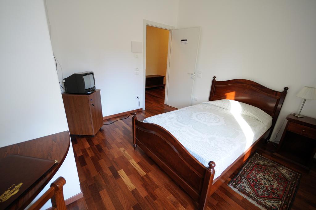 Guest House Domus 우르비노 외부 사진