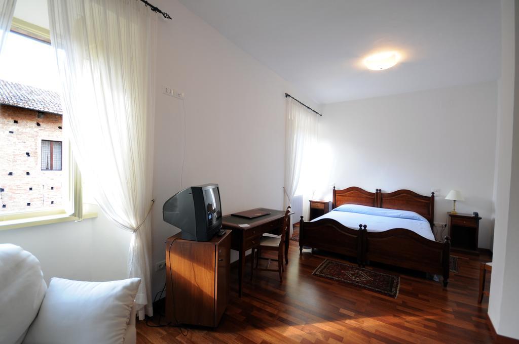 Guest House Domus 우르비노 외부 사진